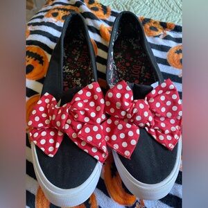 DISNEY Minnie Mouse Slip-on Shoes Black Canvas-Red Polka Dot Bow-Women's Size 9